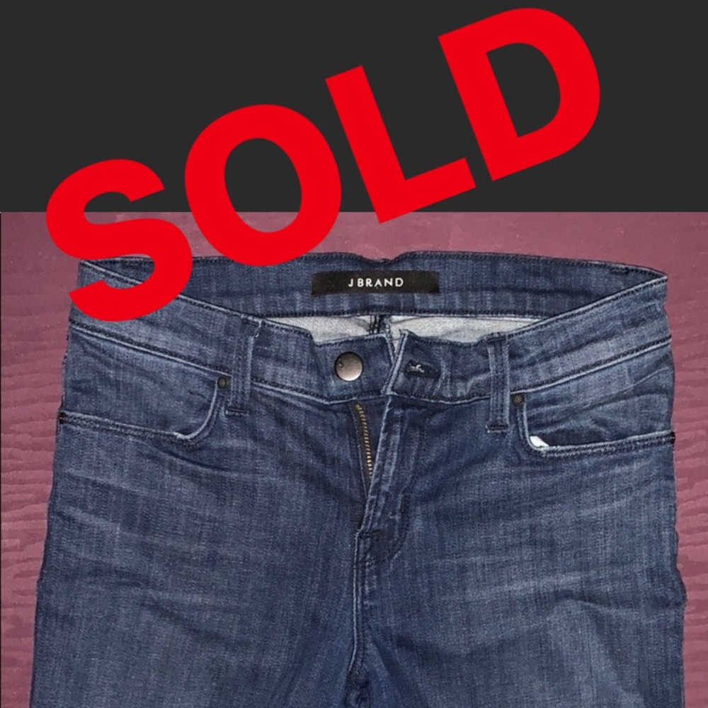 J Brand: Super Skinny jeans. Mid-rise. Size 25.